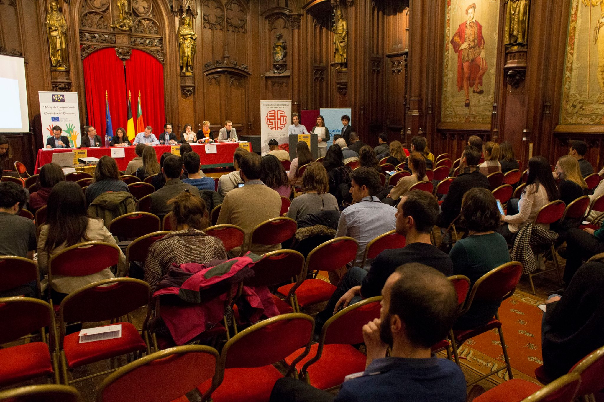 Debat_emploi_jeunes_copryright_PES-3